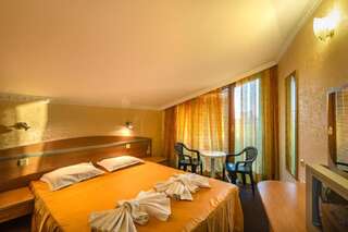 Отель Hotel Zeus Поморие Двухместный номер с видом на море - Мансарда-1